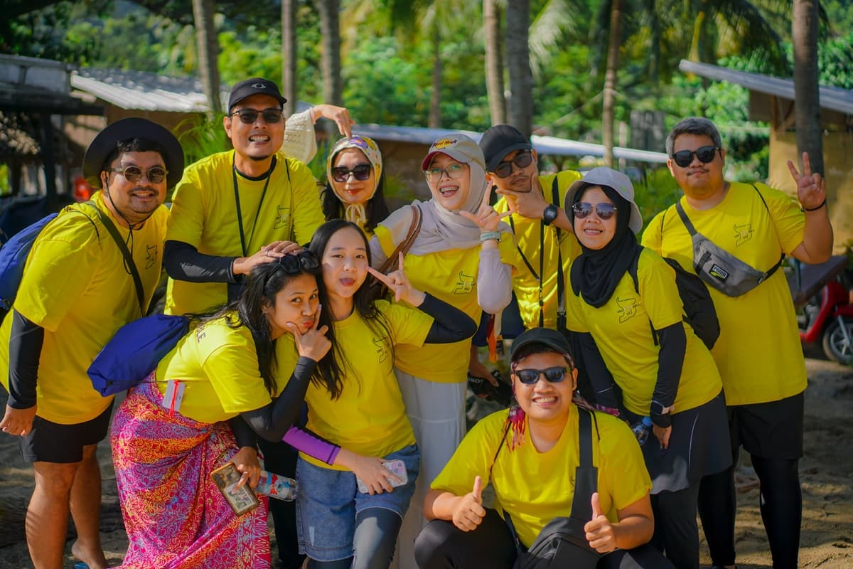 Gathering di Pantai Lombok