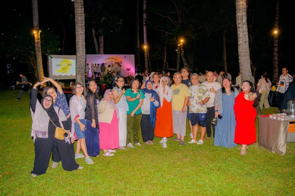 Peserta Paket Incentive Lombok 4D3N saat Acara Gala Dinner dan Awarding Night di Tepi Pantai